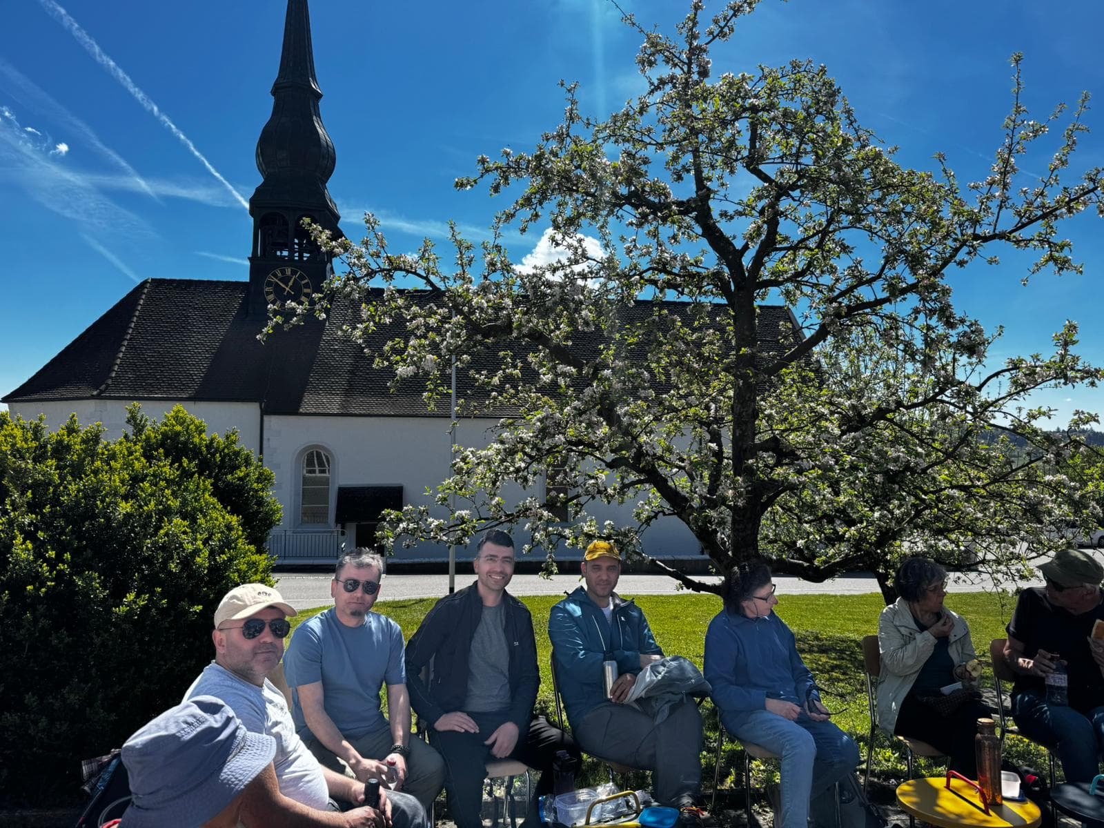 Pilgerweg - Gruppendiskussion auf dem Weg